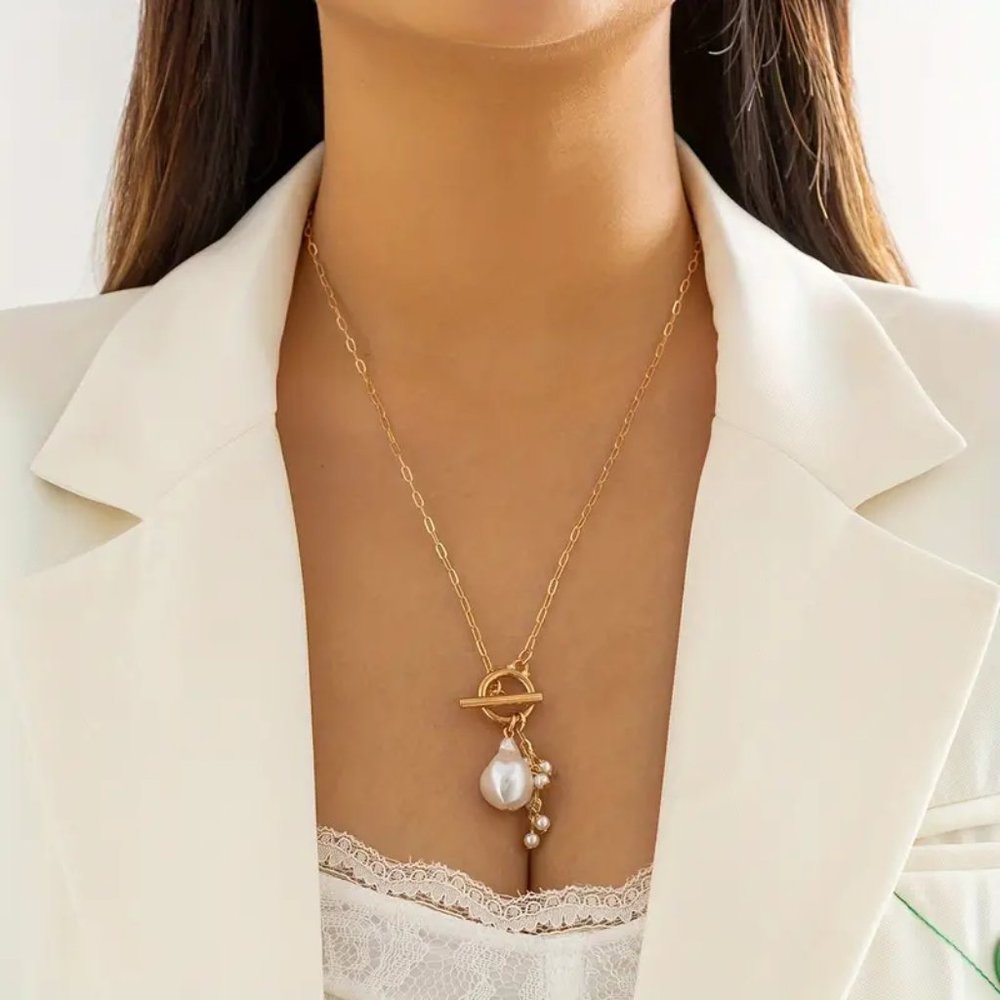 Baroque Pearl Pendant w/OT Buckle